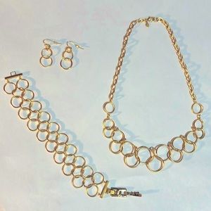 🎭Necklace / bracelet / earrings🏆